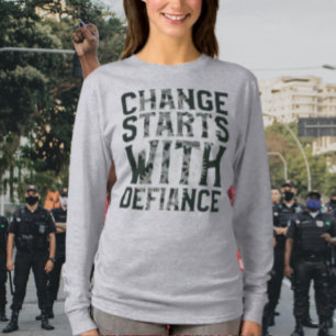 Camiseta de manga larga el cambio comienza con la 