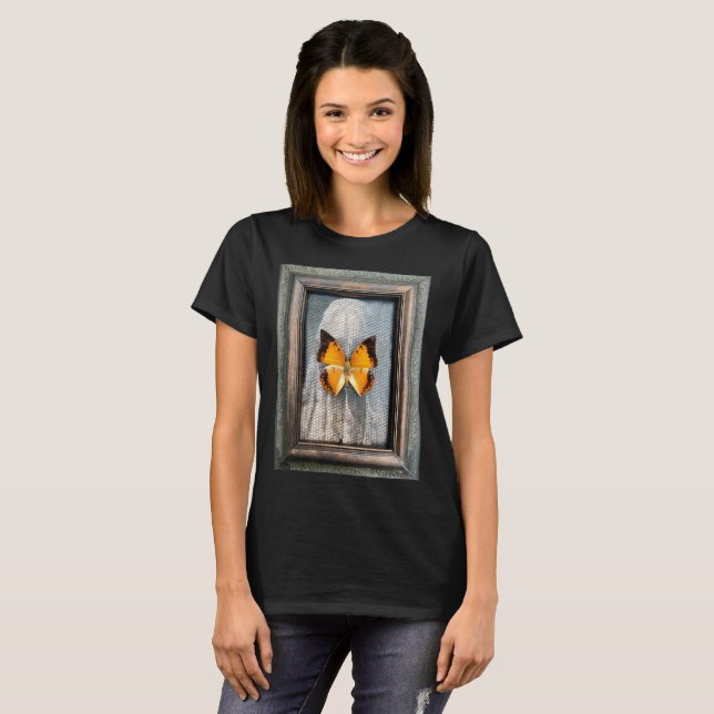 Camiseta de mariposa con caracol de borde negro (Anverso completo)