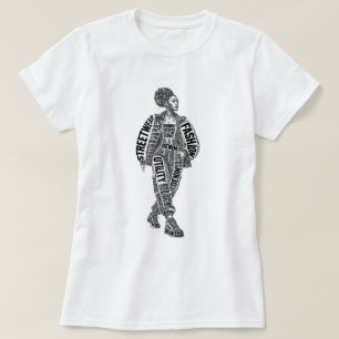 Camiseta de modelo de moda de pasarela