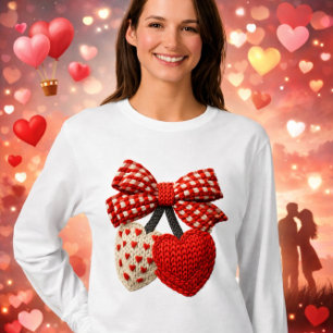 Camiseta de mujer con corazón de ganchillo