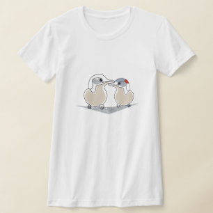 Camiseta de mujer pájaro amor charrán ártico lindo