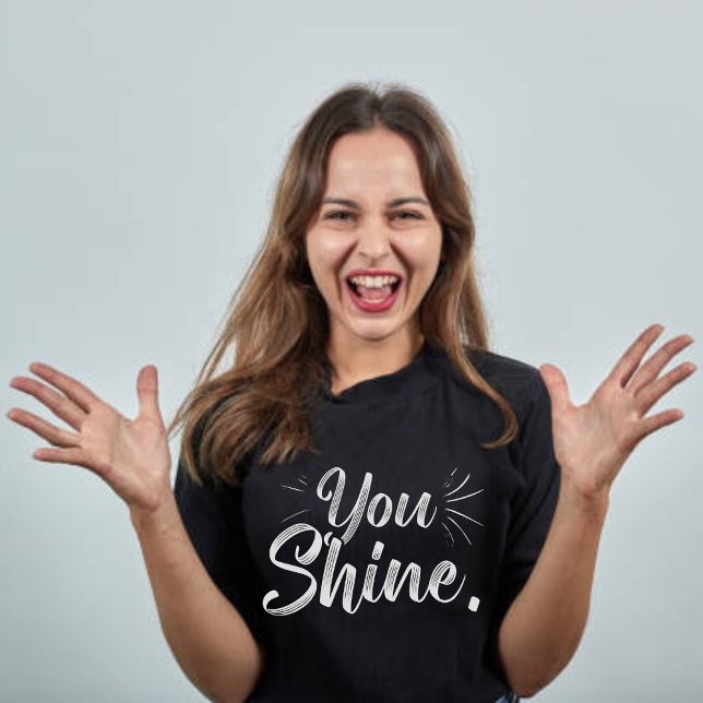 Camiseta de mujeres brillantes (Subido por el creador)