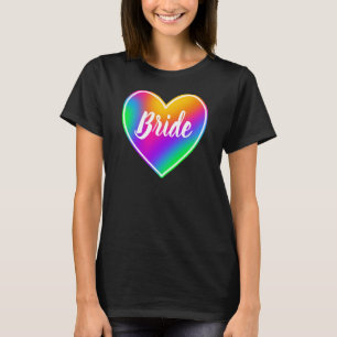Camiseta de novia en el corazón del arcoiris