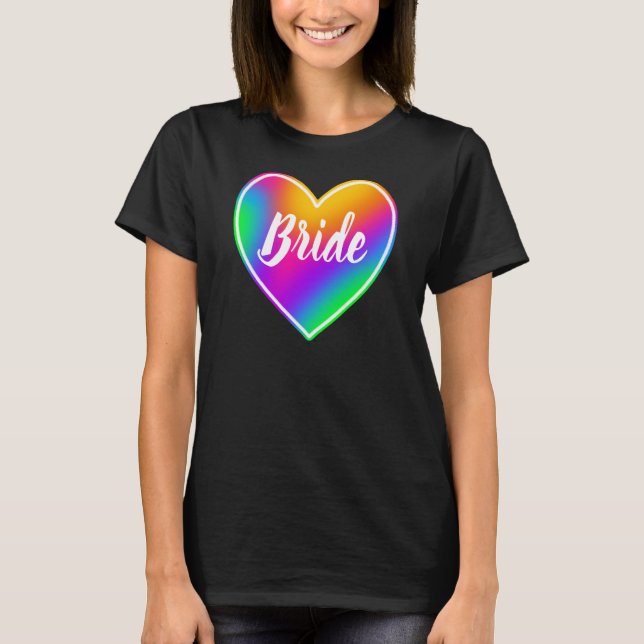 Camiseta de novia en el corazón del arcoiris (Anverso)