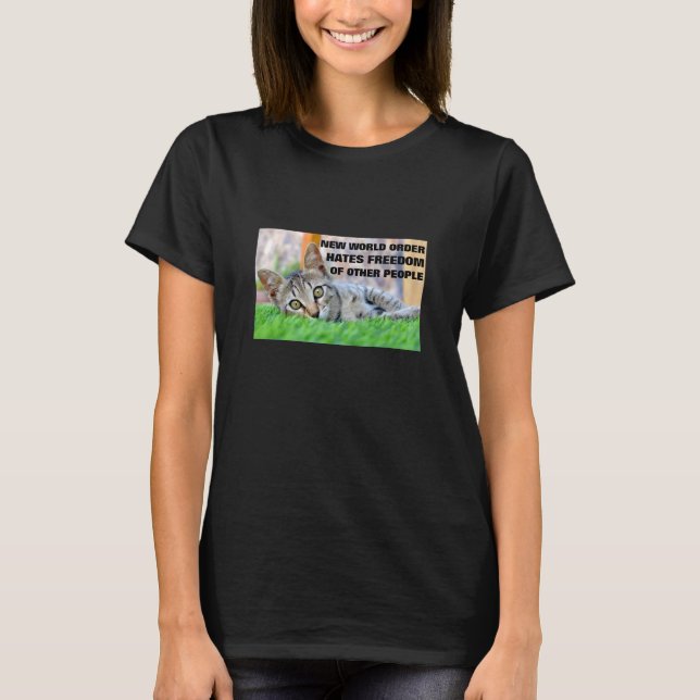 Camiseta de otras personas (oscuras) (Anverso)