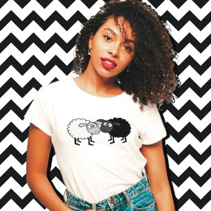 Camiseta de oveja blanca negra