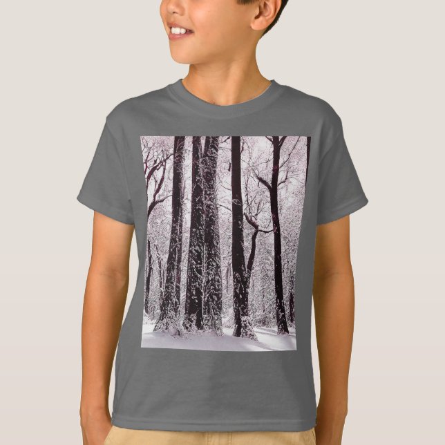 Camiseta de paisaje invernal nevado de bosque fore (Anverso)