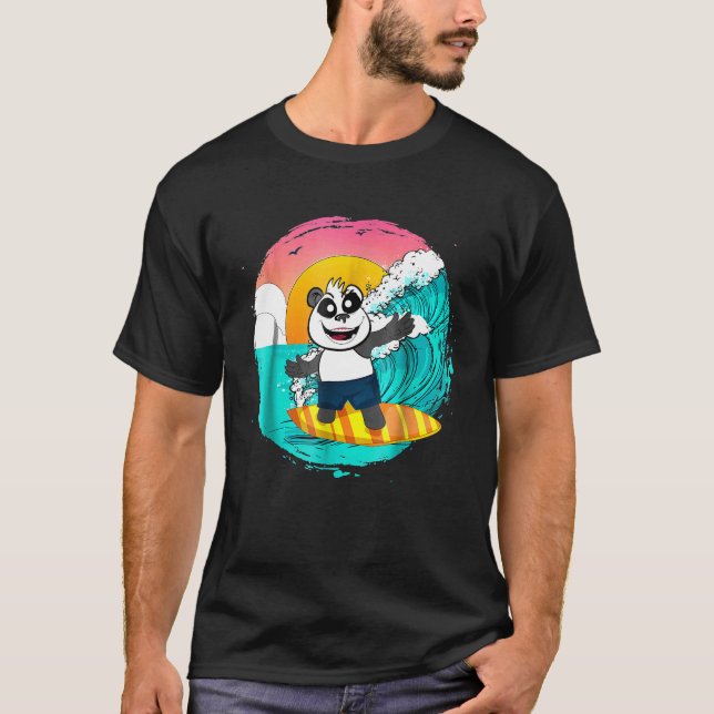 Camiseta de panda montando una tabla de surf atrap (Anverso)