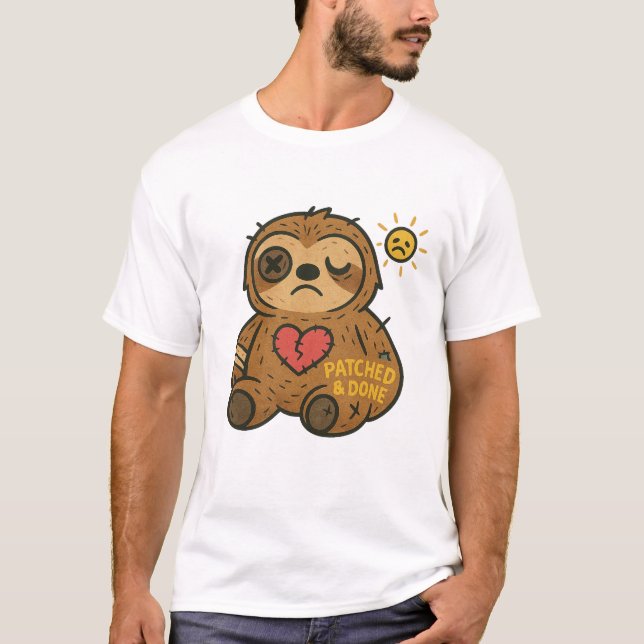 Camiseta de Perezoso Parcheado — Triste pero Suave (Anverso)