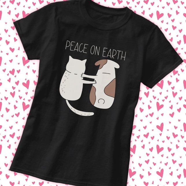 Camiseta de perros con gatos de paz en la Tierra (Subido por el creador)