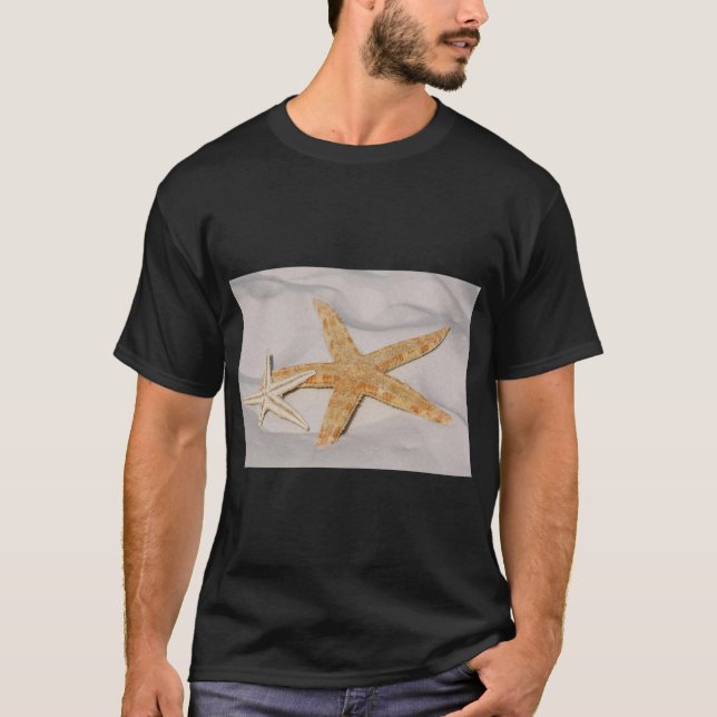 Camiseta de playa de estrella de mar en la arena (Anverso)