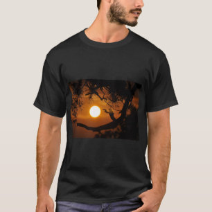 Camiseta de ramas al atardecer
