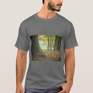 Camiseta de Silueta de Árbol Majestuoso