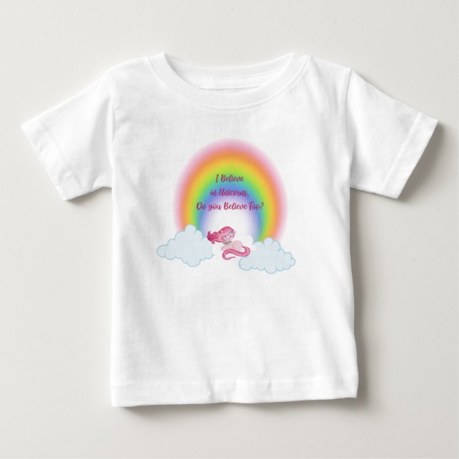 Camiseta de tee Girl con arcoiris y unicornio (Anverso)