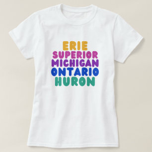 Camiseta de texto arcoíris de los Grandes Lagos