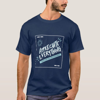 Camiseta de tipografía moderna azul oscuro
