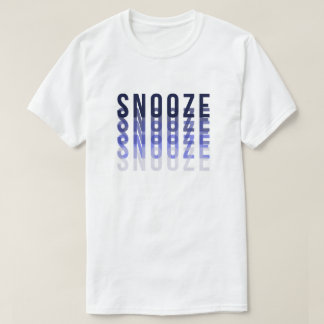 Camiseta de tipografía Snooze