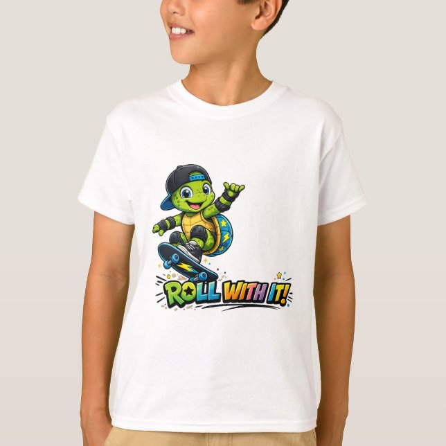 Camiseta de Tortuga con Patineta Roll With It (Anverso)