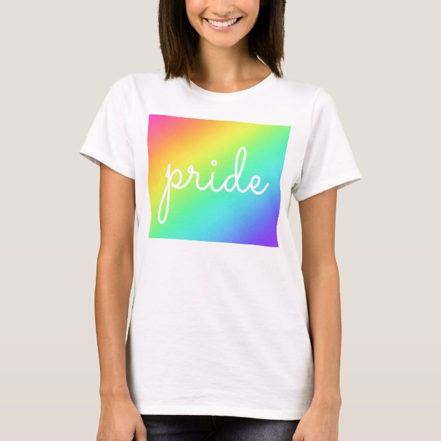 Camiseta de una mujer con orgullo en un gradiente  (Anverso)