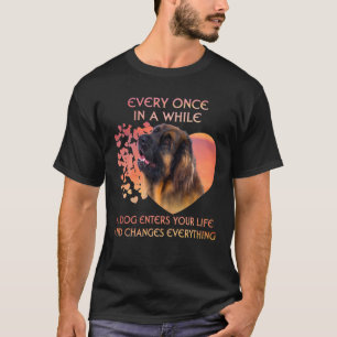 Camiseta De Vez En Cuando Un Leonberger Te Entra A La Vida