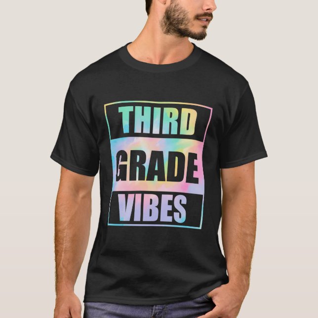 Camiseta De Vuelta A La Escuela 3er Grado Vibes Primer Día  (Anverso)