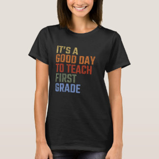 Camiseta De vuelta a la escuela es un buen día para enseñar