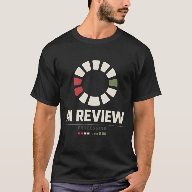 Camiseta Deadpan Protocol 020 — In Review Spinner (Anverso)