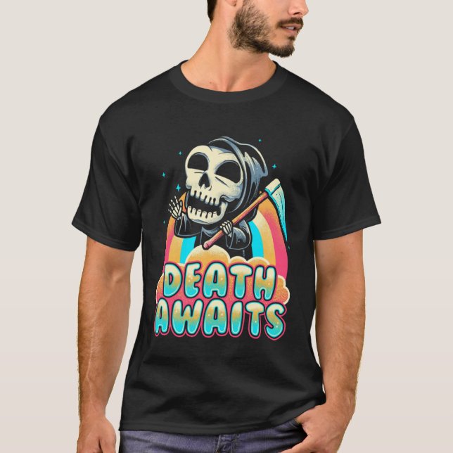 Camiseta Death Awaits Grim Reaper Scythe Rainbow (Anverso)
