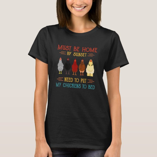 Camiseta Debe Estar En Casa Al Amanecer. (Anverso)