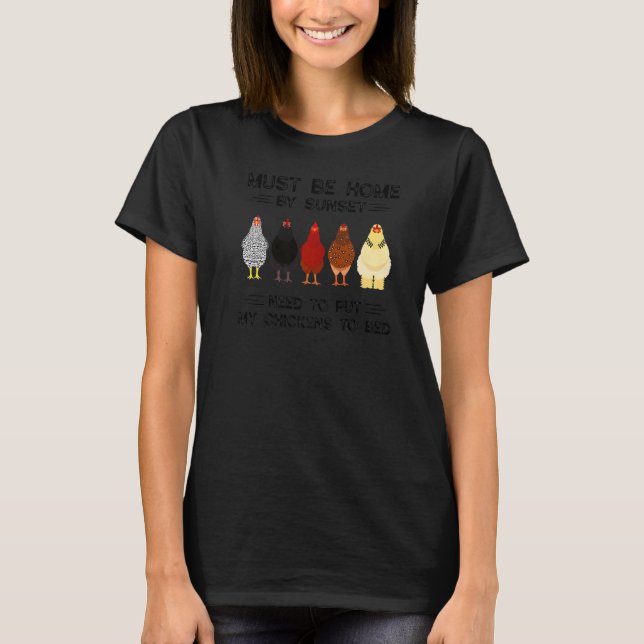 Camiseta Debe Estar En Casa Al Amanecer. (Anverso)