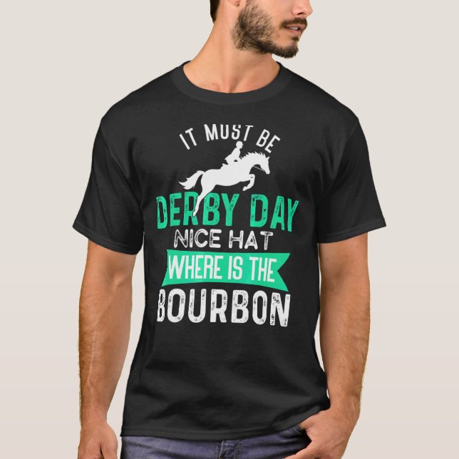 Camiseta Debe Ser Derby Day Dress Derby Day 2022 Horse R (Anverso)