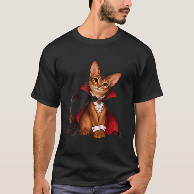 Camiseta Decor Cute Abyssinian Cat Vampire Dracula (Anverso)