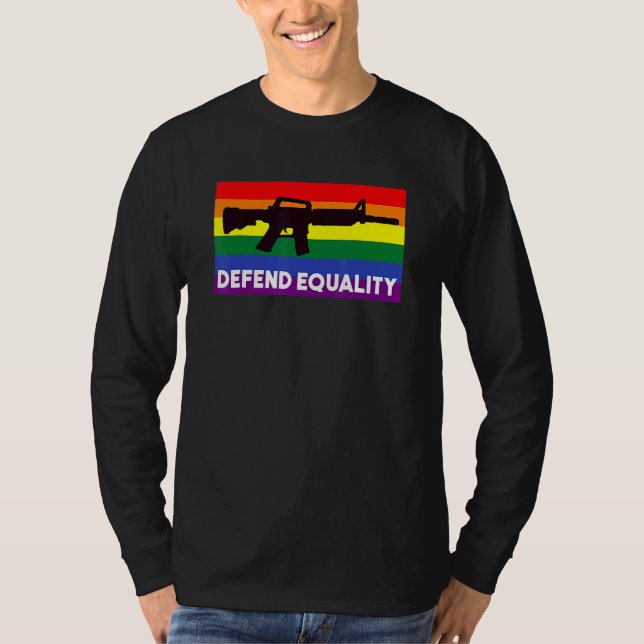 Camiseta Defender Equidad Lgbt Bandera Gay Rifle De Ataque (Anverso)