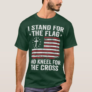 Camiseta Defiendo La Bandera Y El Arrodillo Para El CrossON