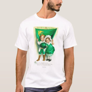 Camiseta Deje a Erin recordar pares sostener una bandera