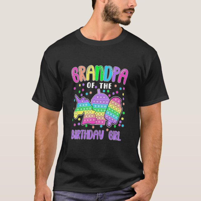 Camiseta Dejemos Que El Abuelo Del Chica De Cumpleaños Lo P (Anverso)