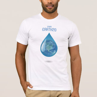 Camiseta del agua de la tierra del ahorro