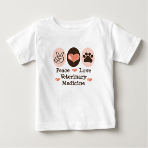 Camiseta del bebé de la veterinaría del amor de la