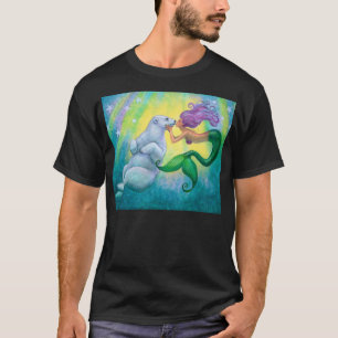 Camiseta del beso del oso polar de la sirena