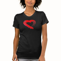 Camiseta del corazón rojo