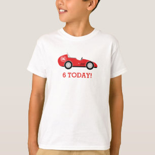 Camiseta del cumpleaños del coche de carreras