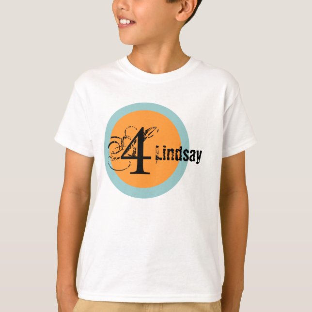 Camiseta del cumpleaños del nombre y de la edad (Anverso)