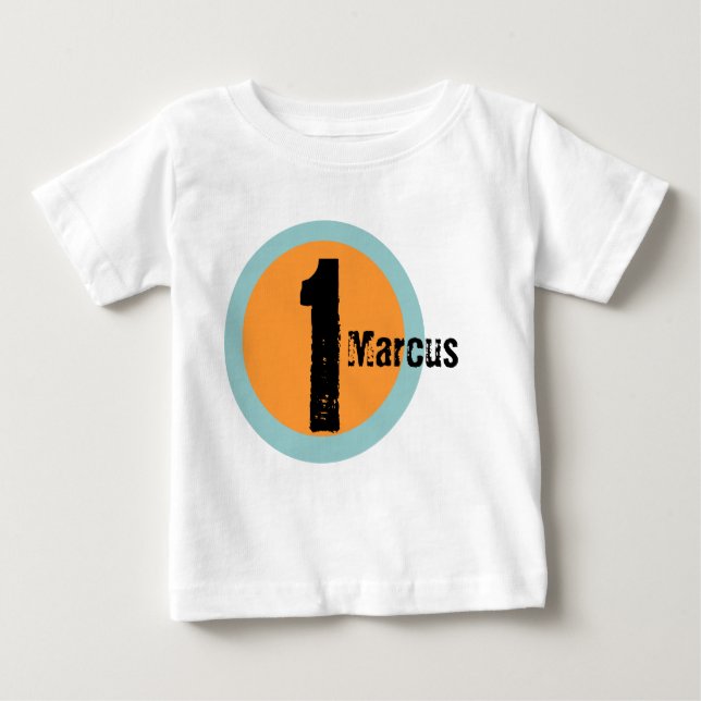 Camiseta del cumpleaños del nombre y de la edad (Anverso)