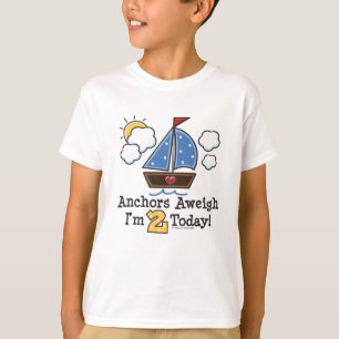 Camiseta del cumpleaños del velero Aweigh de las