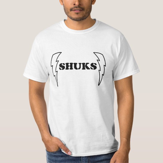 CAMISETA DEL ESCÁNDALO DE SHUKS (Anverso)