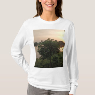 Camiseta del grupo Satyam