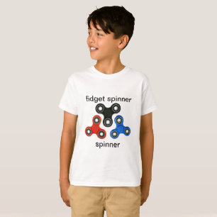 camiseta del hilandero de la persona agitada