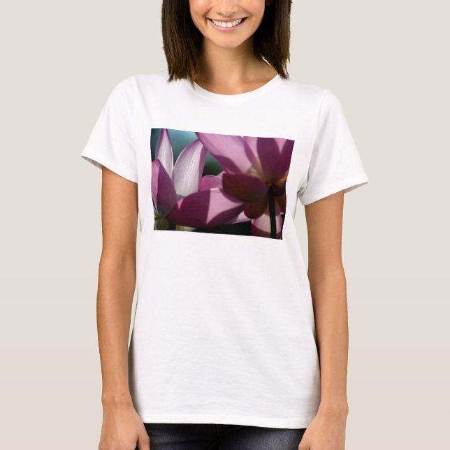 Camiseta del lirio de agua (Anverso)