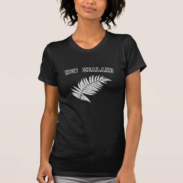 Camiseta del negro del helecho de plata de Nueva (Anverso)