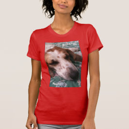 Camiseta del perro de caza de la bella durmiente